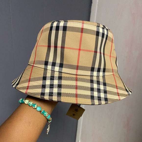 Burberry hat